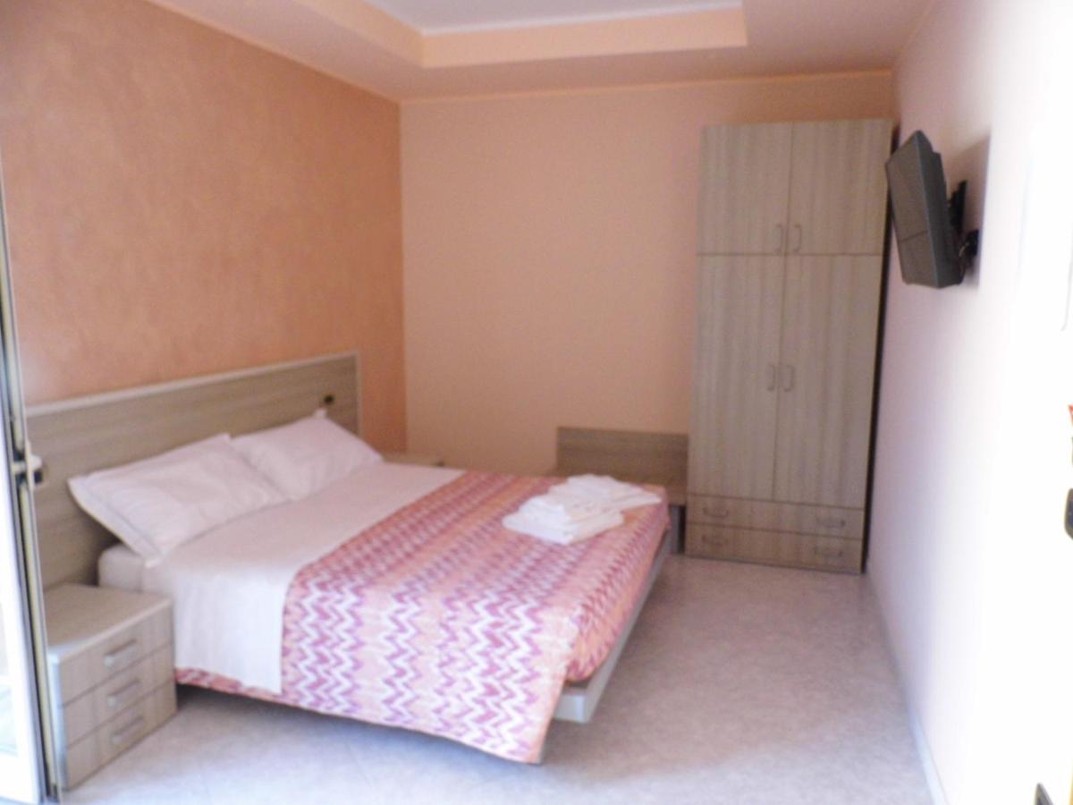 Bed and Breakfast A Casa Di Nelly Tortoreto Екстер'єр фото